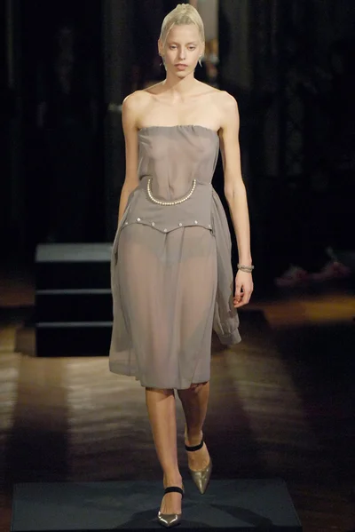 Look 10